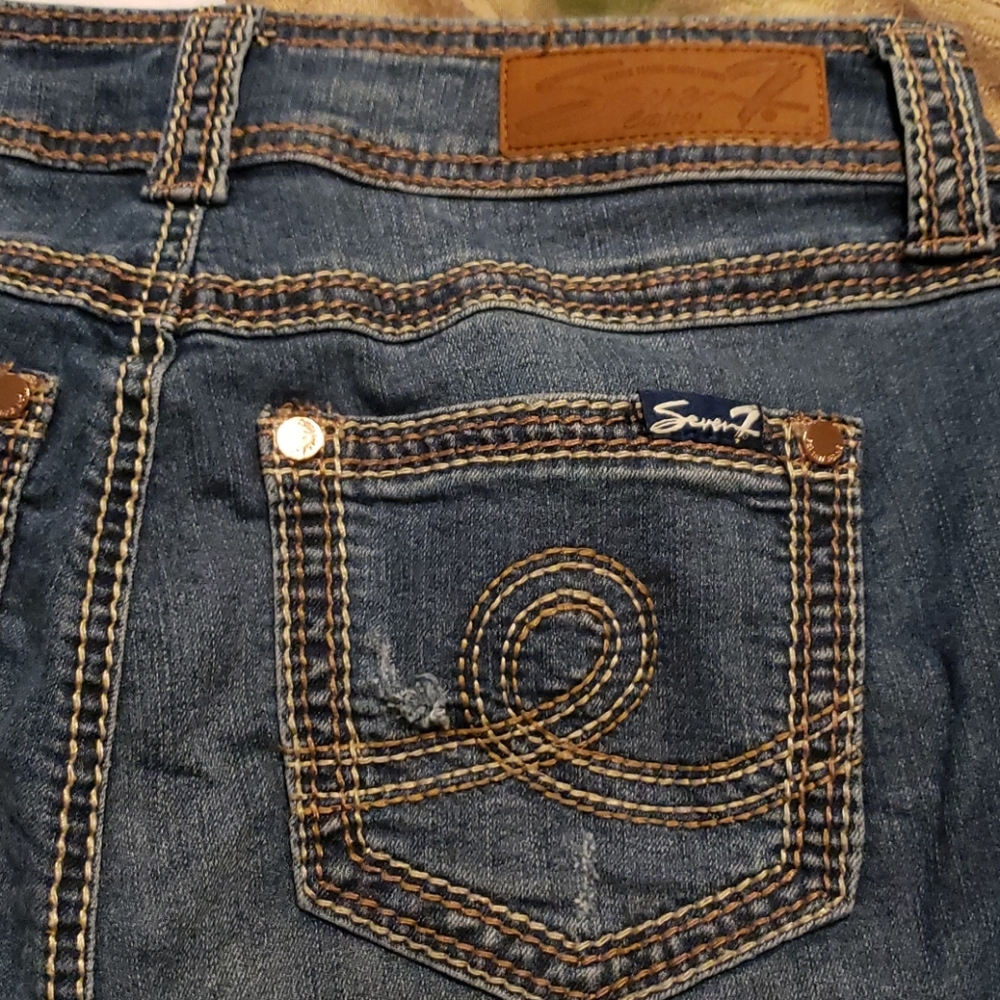 Seven7 Jeans size 6 skinny cut